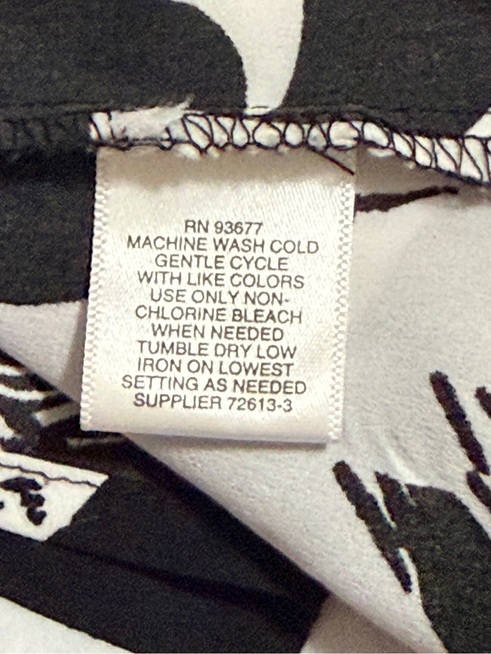 Liz Claiborne Black and White Floral Sleeveless Camisole - Picture 4 of 4